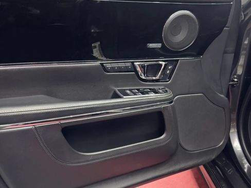 Used 2015 Jaguar XJ RWD image 12