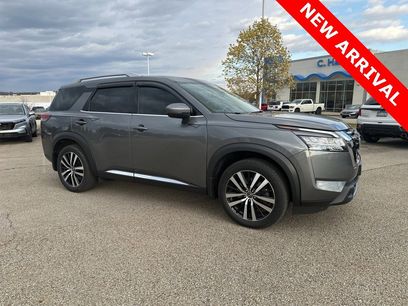 Used 2023 Nissan Pathfinder Platinum