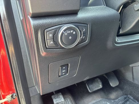 Used 2016 Ford F150 XLT w/ Equipment Group 302A Luxury AWD/4WD image 15