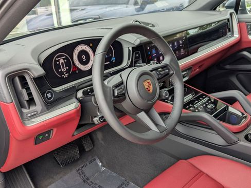 New 2026 Porsche Cayenne Coupe AWD/4WD image 4