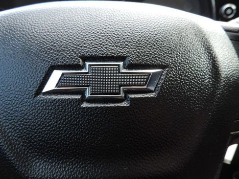 Used 2024 Chevrolet Trax RS w/ Sunroof Package image 32