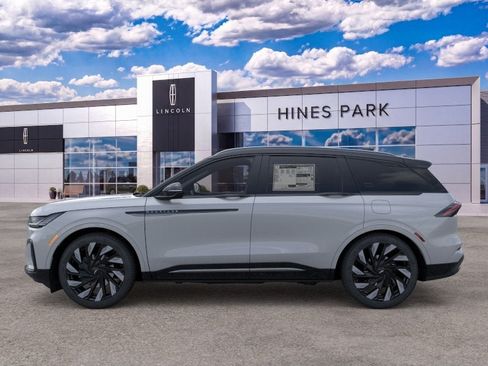 New 2026 Lincoln Nautilus Reserve AWD/4WD image 3