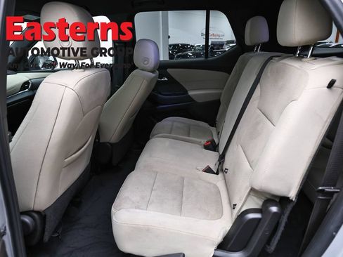 Used 2022 Chevrolet Traverse LS AWD/4WD image 21