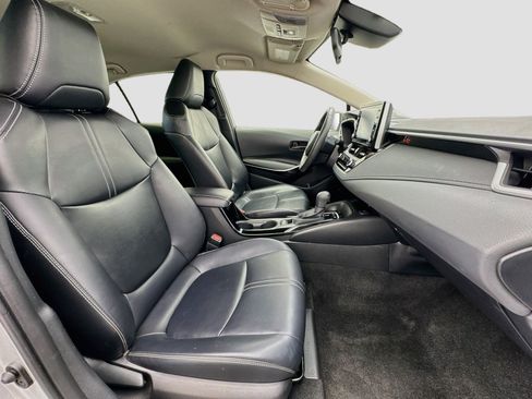 Used 2022 Toyota Corolla LE w/ Premium Interior Package FWD image 18