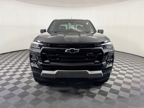 Used 2025 Chevrolet Colorado Z71 w/ Technology Package AWD/4WD image 5