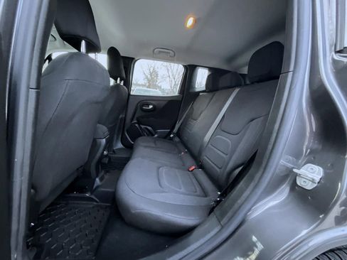 Used 2021 Jeep Renegade Latitude image 20