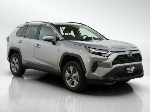 Used 2025 Toyota RAV4 XLE w/ Convenience Package image 7