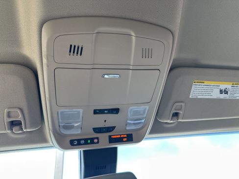 Used 2017 Buick Envision Premium image 77