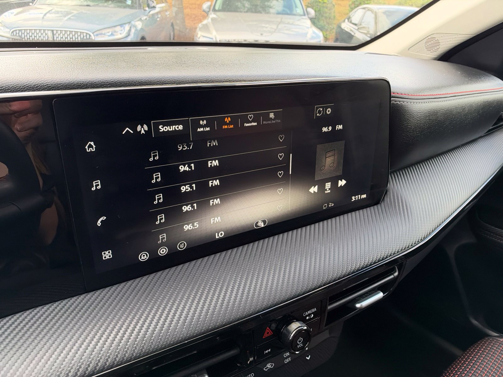 Used 2026 Nissan Kicks SR FWD image 13