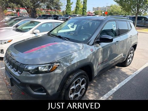 Used 2022 Jeep Compass Trailhawk w/ Sun and Sound Group AWD/4WD image 1