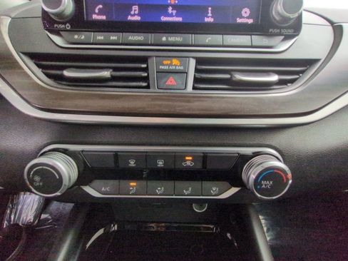 Used 2023 Nissan Altima 2.5 SV image 19