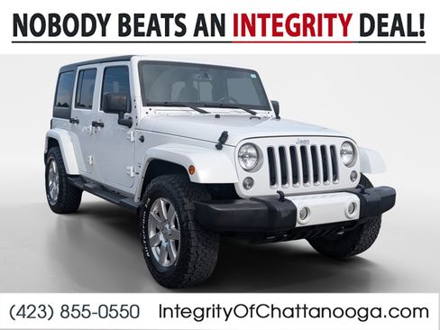 Used 2016 Jeep Wrangler Unlimited Sahara w/ Connectivity Group AWD/4WD image 1
