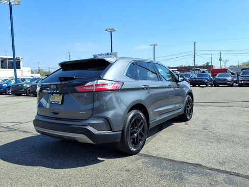 Certified 2023 Ford Edge SEL w/ Convenience Package AWD/4WD image 6