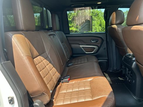Used 2021 Nissan Titan Platinum Reserve w/ Moonroof Package AWD/4WD image 11