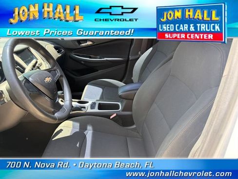 Used 2017 Chevrolet Cruze LS FWD image 17