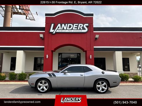 Used 2013 Dodge Challenger R/T RWD image 1