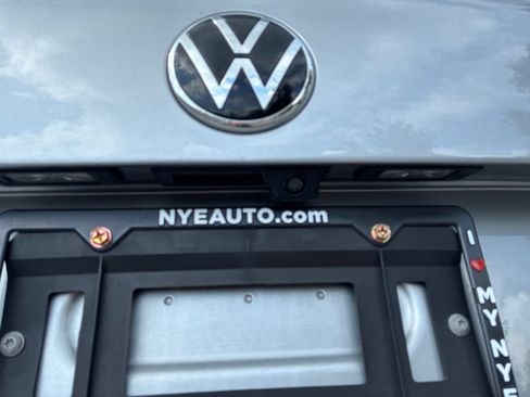Used 2024 Volkswagen Jetta SE FWD image 52