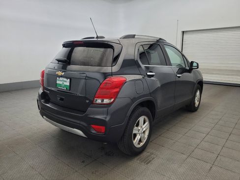 Used 2017 Chevrolet Trax LT w/ LT Convenience Package AWD/4WD image 9