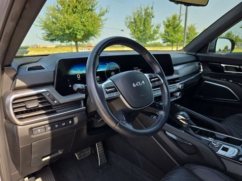 Certified 2023 Kia Telluride SX Prestige X-Pro AWD/4WD image 2