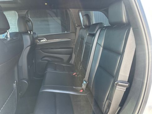 Used 2019 Jeep Grand Cherokee Limited w/ Trailer Tow Group IV AWD/4WD image 10