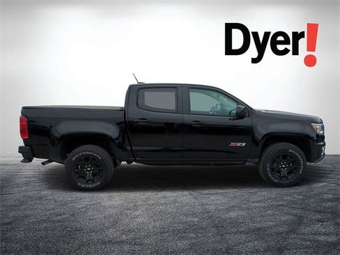Used 2019 Chevrolet Colorado Z71 w/ Z71 Midnight Edition image 2