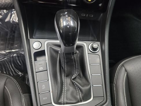 Used 2023 Volkswagen Jetta SE FWD image 30
