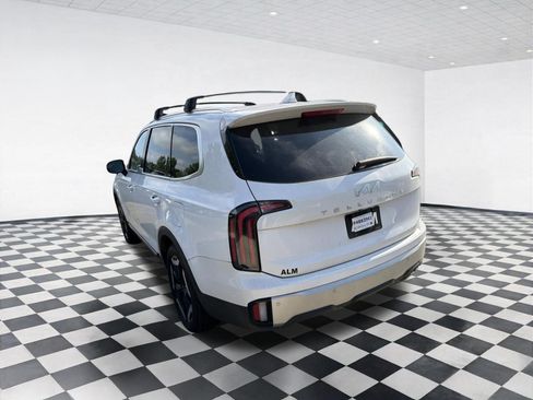 Used 2024 Kia Telluride EX w/ EX Captain's Chair Package FWD image 6
