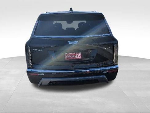 Used 2026 Cadillac Vistiq Luxury AWD/4WD image 4