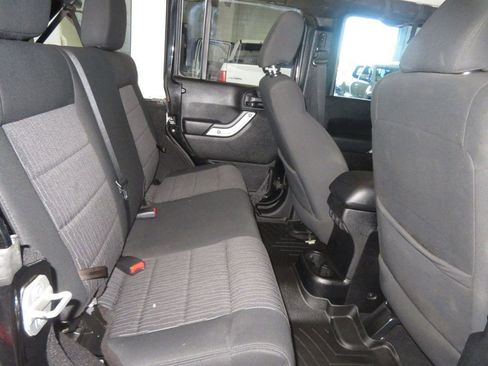 Used 2012 Jeep Wrangler Unlimited Sahara w/ Mopar Chrome Edition Group image 27