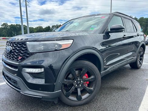 Used 2021 Ford Explorer ST w/ Equipment Group 401A AWD/4WD image 2