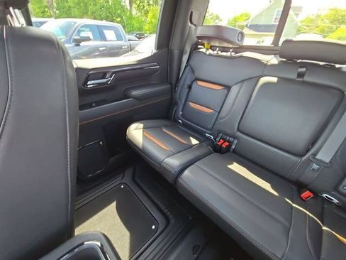 Used 2025 GMC Sierra 1500 AT4 w/ AT4 Premium Package AWD/4WD image 13