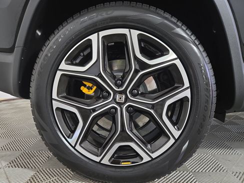 Used 2024 Rivian R1S Adventure AWD/4WD image 12