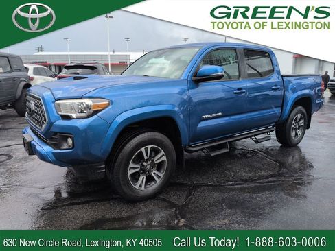 Used 2018 Toyota Tacoma TRD Sport image 1