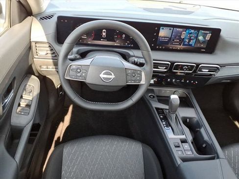 New 2026 Nissan Sentra SV image 7