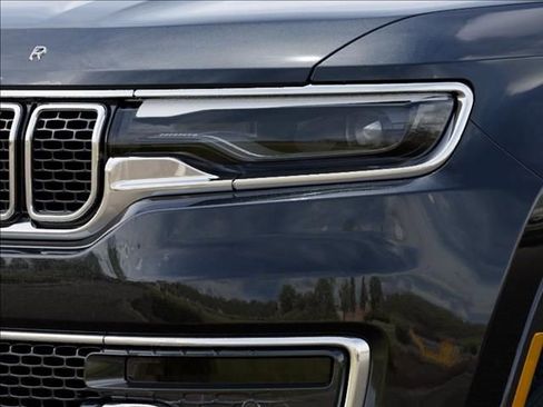 New 2025 Jeep Wagoneer Series II w/ Premium Group I AWD/4WD image 10
