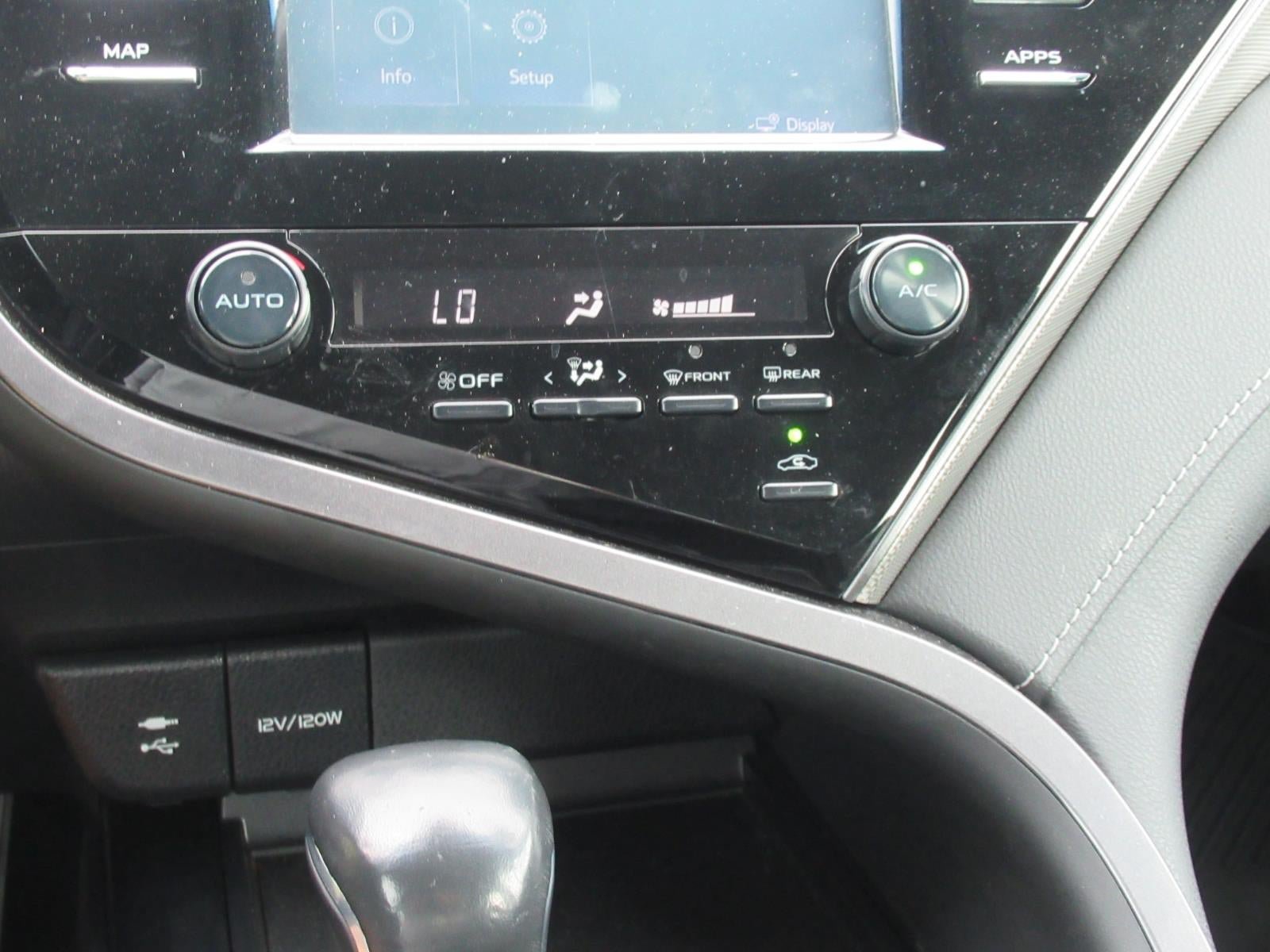 Used 2019 Toyota Camry SE FWD image 27