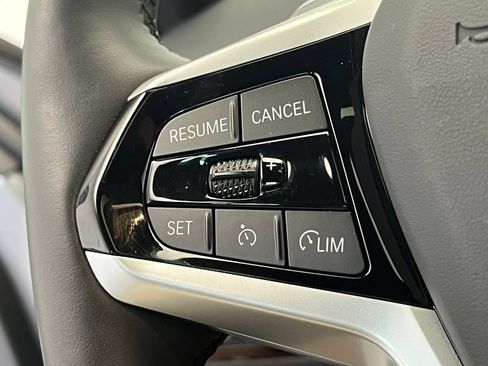 Used 2025 BMW 330i Sedan RWD image 19