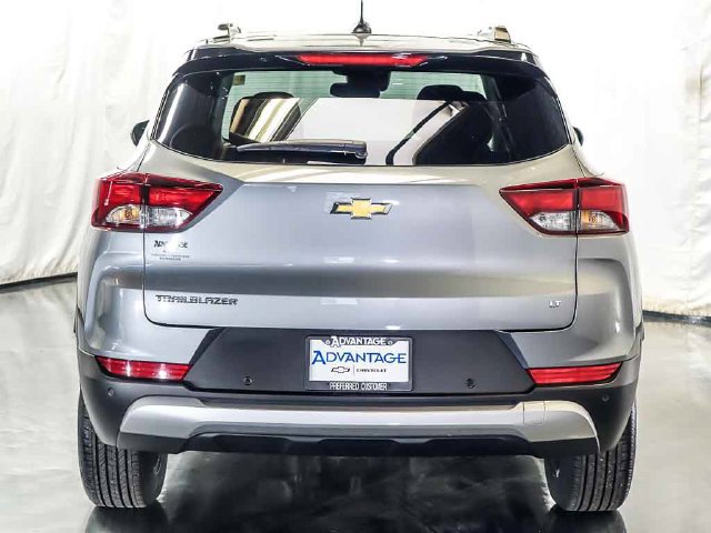Used 2026 Chevrolet TrailBlazer LT w/ Convenience Package FWD image 8