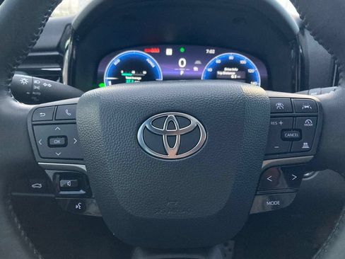 Used 2026 Toyota Camry XSE FWD image 18