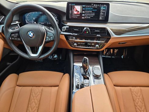 Used 2023 BMW 530e w/ Premium Package RWD image 13