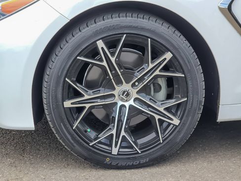 Used 2020 Genesis G70 2.0T w/ Prestige Package AWD/4WD image 26