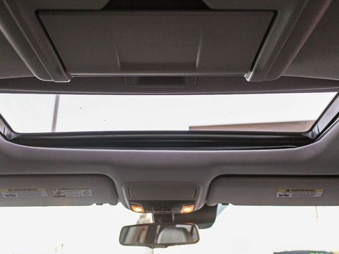 Used 2016 Honda Pilot Elite image 18