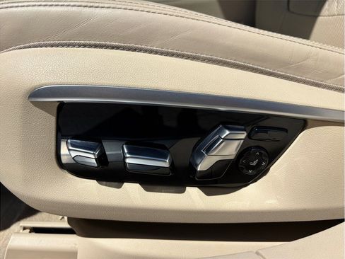 Used 2016 BMW 750i RWD image 21