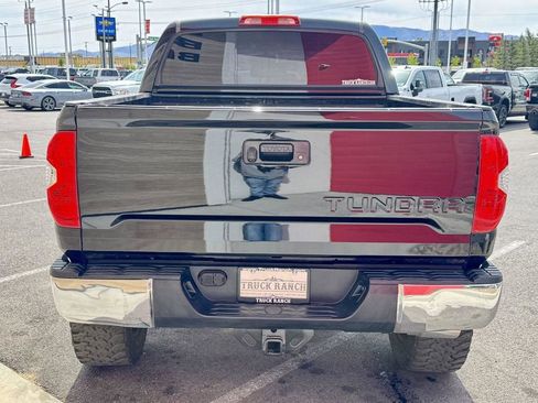 Used 2017 Toyota Tundra SR5 w/ SR5 Upgrade Package AWD/4WD image 11