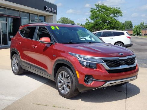 Used 2021 Kia Seltos S AWD/4WD image 3