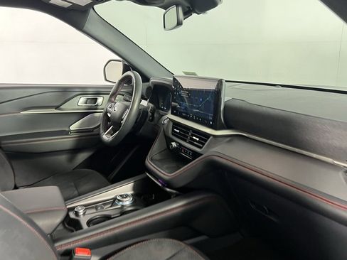 Used 2025 Ford Explorer ST w/ Sun And Sound Package image 34