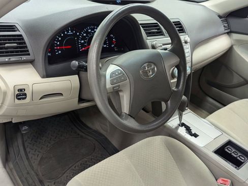 Used 2009 Toyota Camry LE image 3