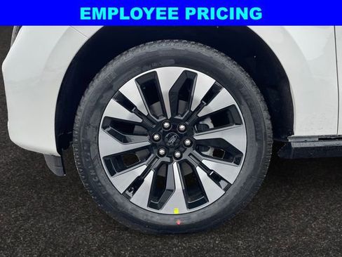 New 2025 Ford Expedition Platinum w/ Platinum Ultimate Package AWD/4WD image 14