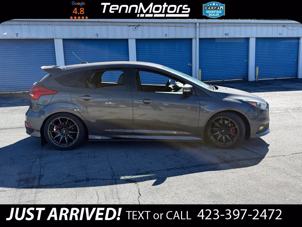 Used 2015 Ford Focus ST w/ Equipment Group 401A FWD image 4