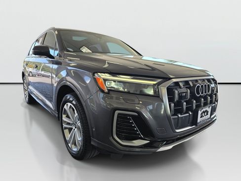 Used 2025 Audi Q7 3.0T Premium Plus AWD/4WD image 9